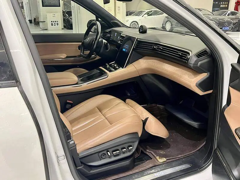 NIO ES8 2020 580KM Signature Edition Six-seat Edition — 7