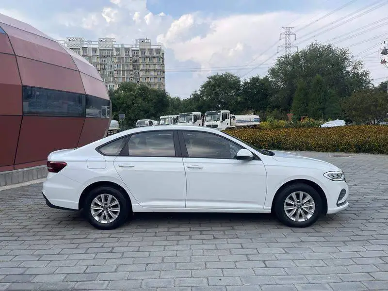 Lavida 2023 facelift 1.5L automatic Deyi version — 8
