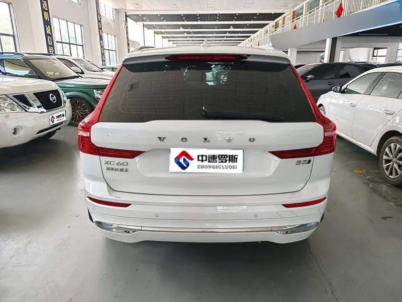 Volvo XC60 2024 B5 4WD Zhiyuan Deluxe Edition — 3