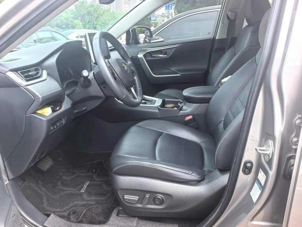 RAV4 Rongfang 2020 Hybrid 2.5L E-CVT 4WD Flagship Edition — 4