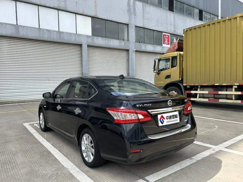 Sylphy 2012 1.6XL Manual Deluxe Edition — 3