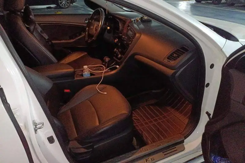 Kia K5 2014 2.0L Automatic LUXURY — 10