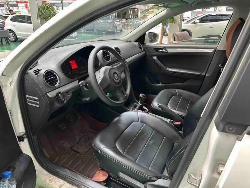 Jetta 2015 1.6L Manual Comfort — 9