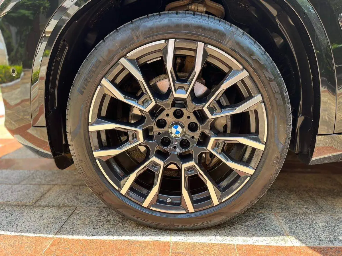 BMW X5 2025 xDrive 40Li M Sport Night Package — 8