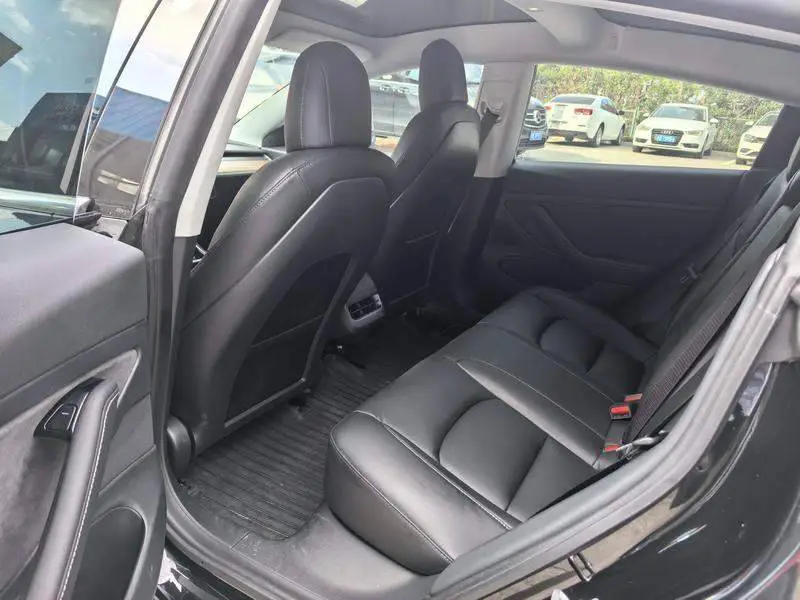 Model 3 2019 Standard Range RWD Upgraded Edition — 9