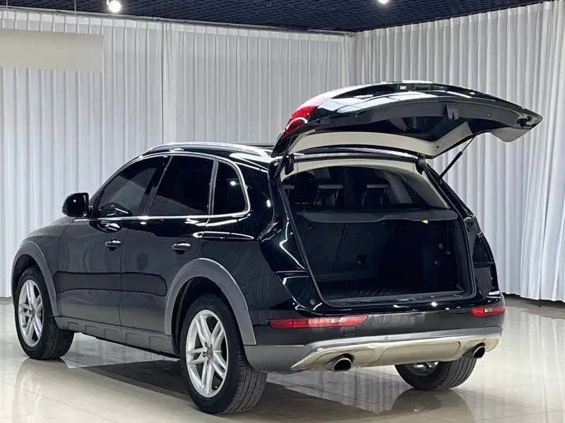 Audi Q5 2018 Collector's Edition 40 TFSI Technology Edition — 5