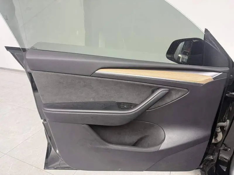Model Y 2022 facelifted rear-wheel drive version — 6