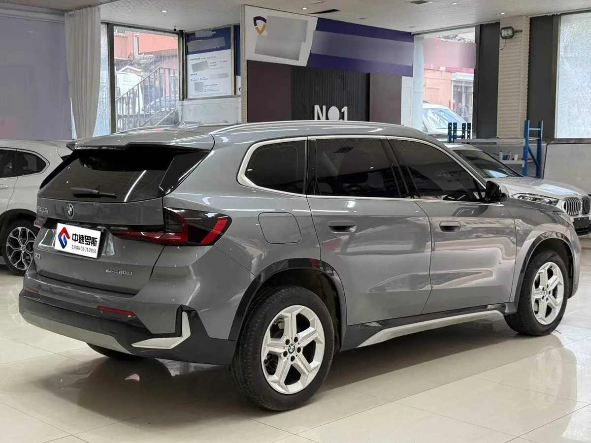 BMW X1 2023 sDrive20Li X Design Package — 4