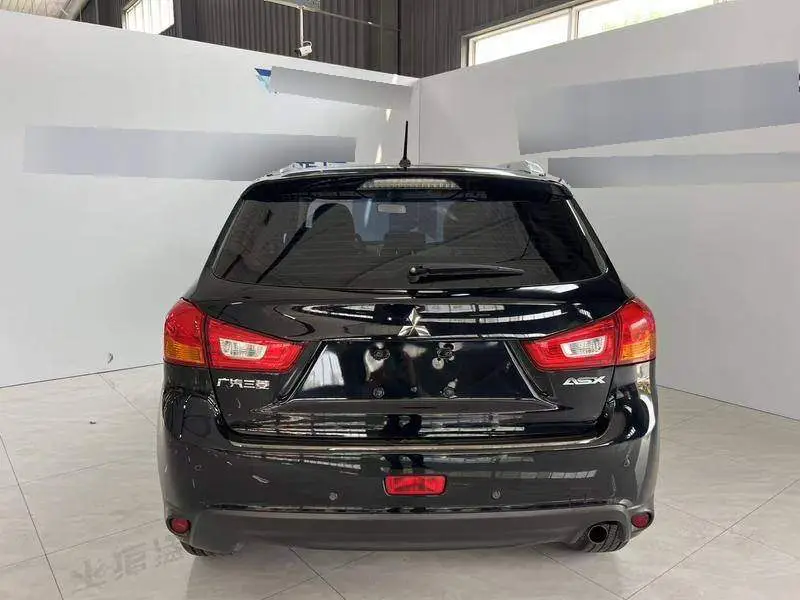 ASX 2018 2.0L CVT 2WD Premium Edition — 4