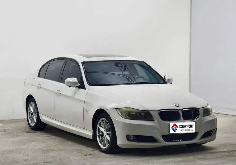 BMW 3 Series 2011 318i Leading Model — 3