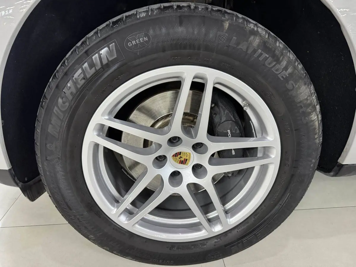 Macan 2021 Macan 2.0T — 14