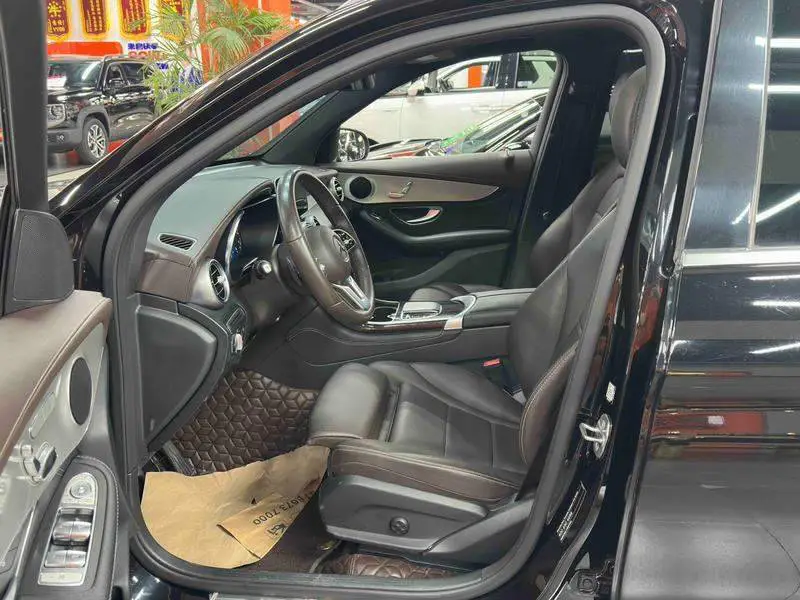 Mercedes-Benz GLC 2020 GLC 260 L 4MATIC Dynamic — 10