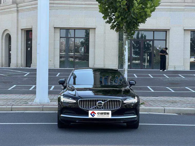 Volvo S90 2023 B5 Zhiyuan Deluxe Edition — 2