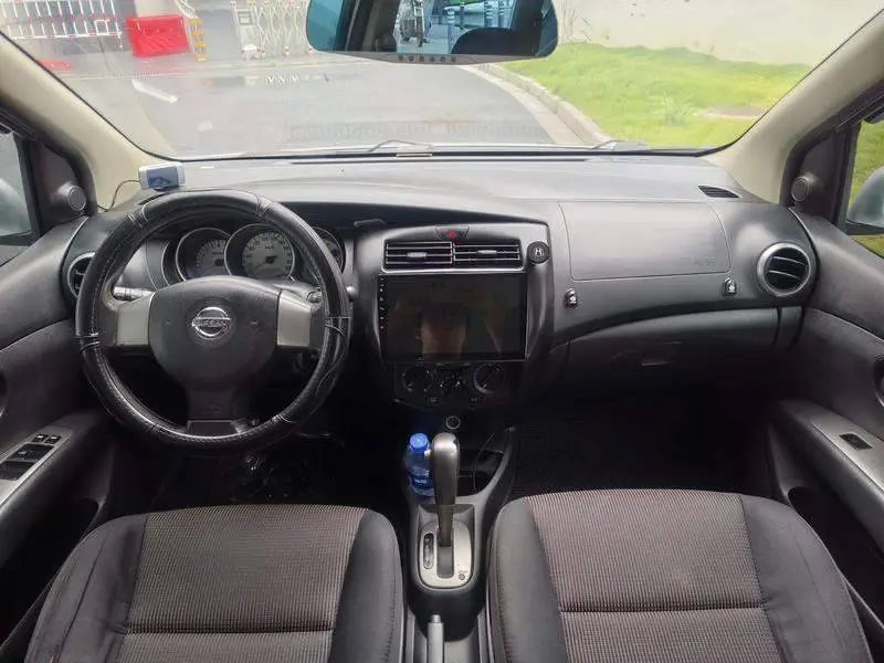 Livina 2010 Jinrui Edition 1.6L Automatic Standard Model — 8
