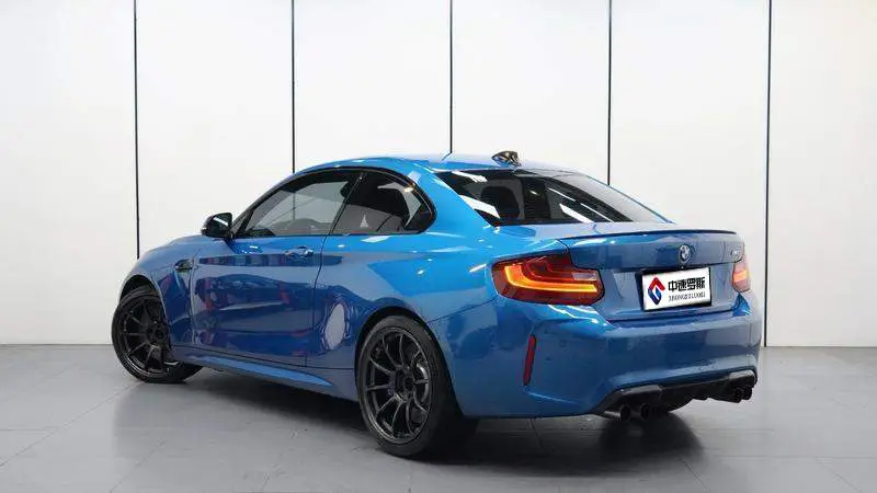 BMW M2 2016 M2 — 4