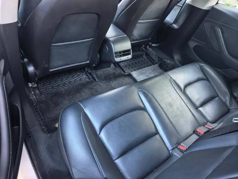 Model 3 2019 Standard Range RWD Upgraded Edition — 8