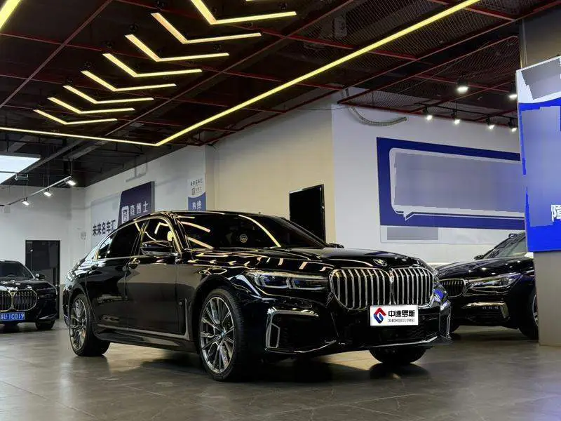 BMW 7 Series 2022 740Li xDrive Executive M Sport Package — 3