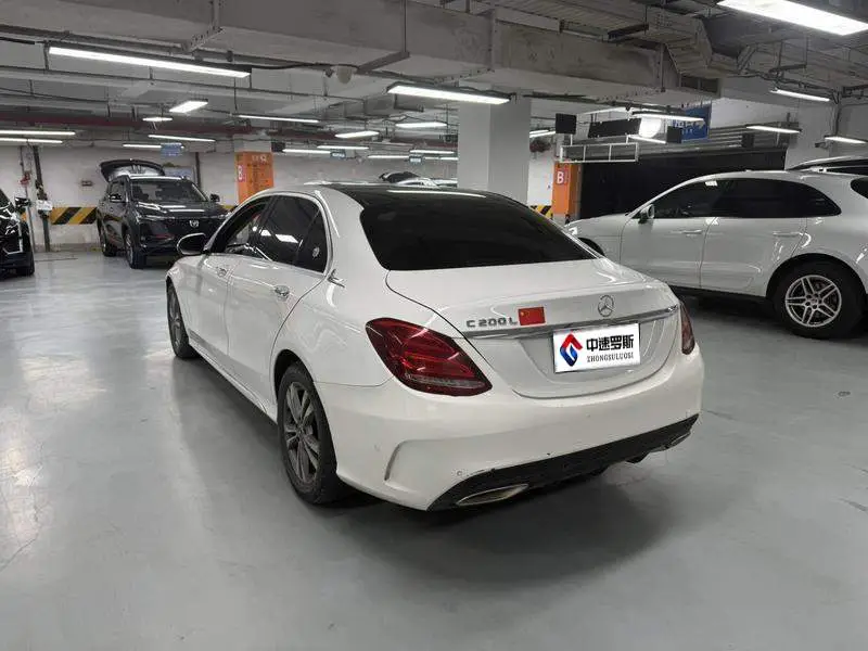 Mercedes-Benz C-Class 2017 C 200 L Sport — 4