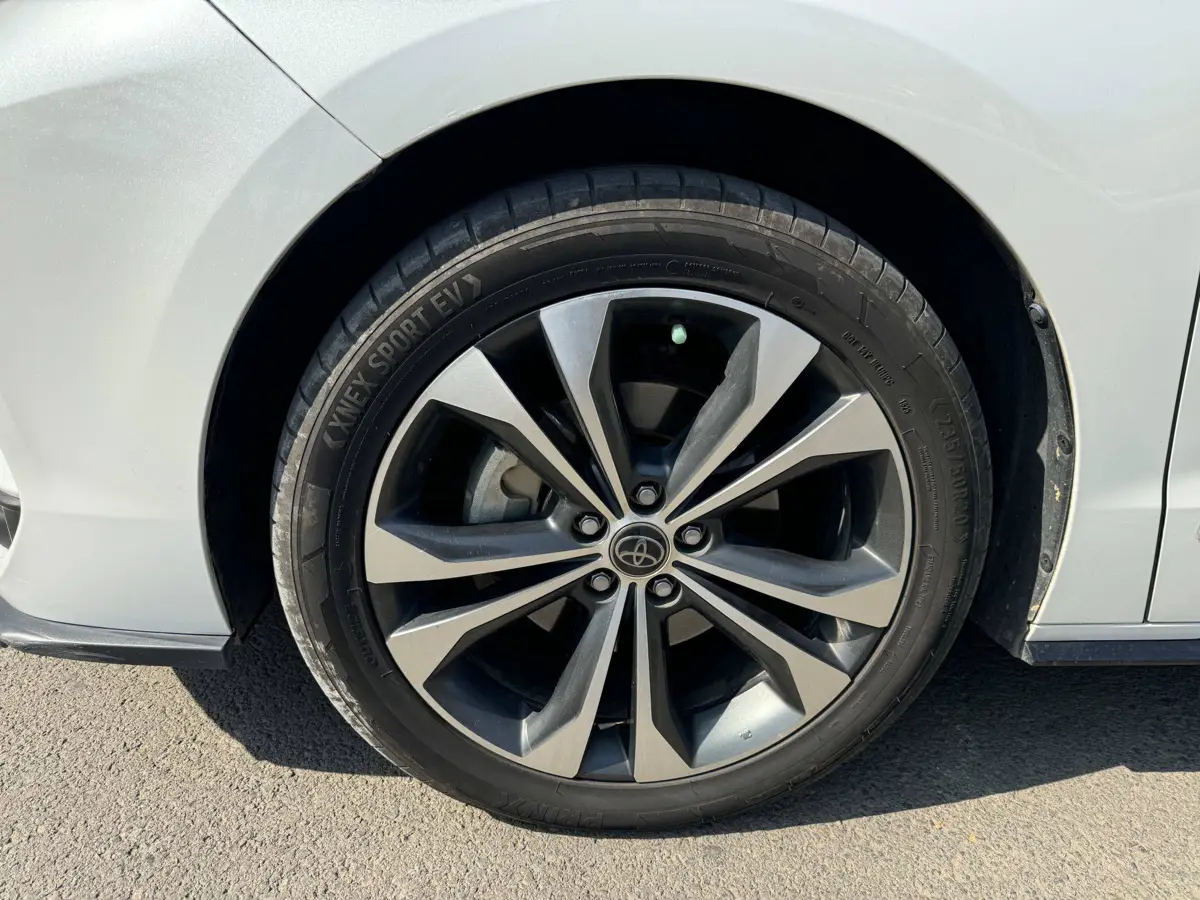 Grevia 2022 2.5L Hybrid Premium Edition — 26