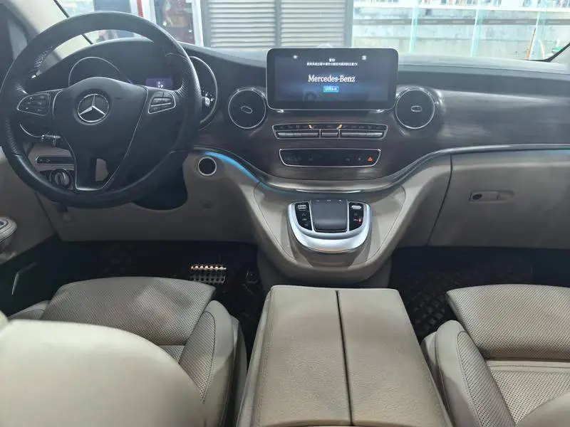 Mercedes-Benz V-Class 2022 V 260 L Long Wheelbase Luxury Edition — 14