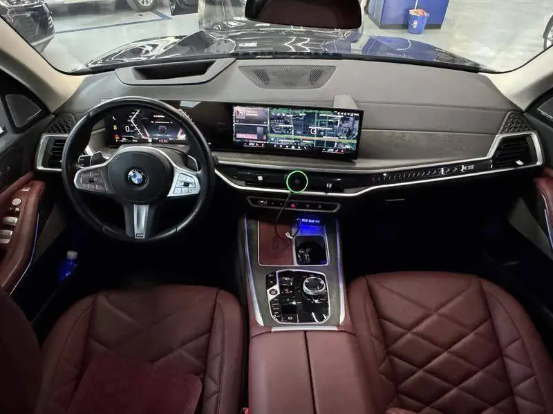 BMW X5 2023 xDrive 30Li M Sport Package — 8