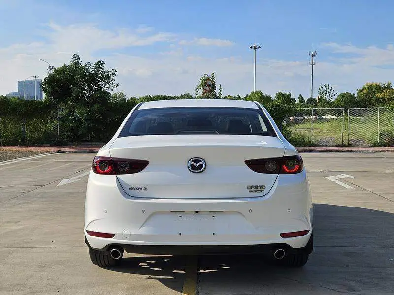 Mazda 3 Angkesaila 2023 2.0L Automatic Elegant Edition — 4