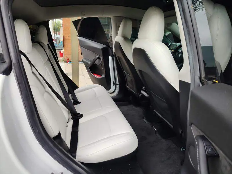 Model Y 2022 Performance All-Wheel Drive — 13