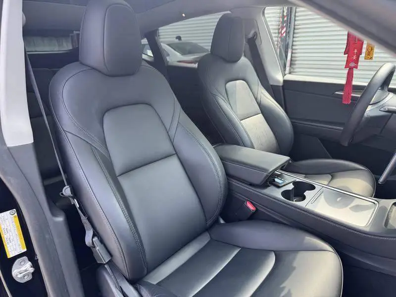 Model Y 2022 facelifted rear-wheel drive version — 12