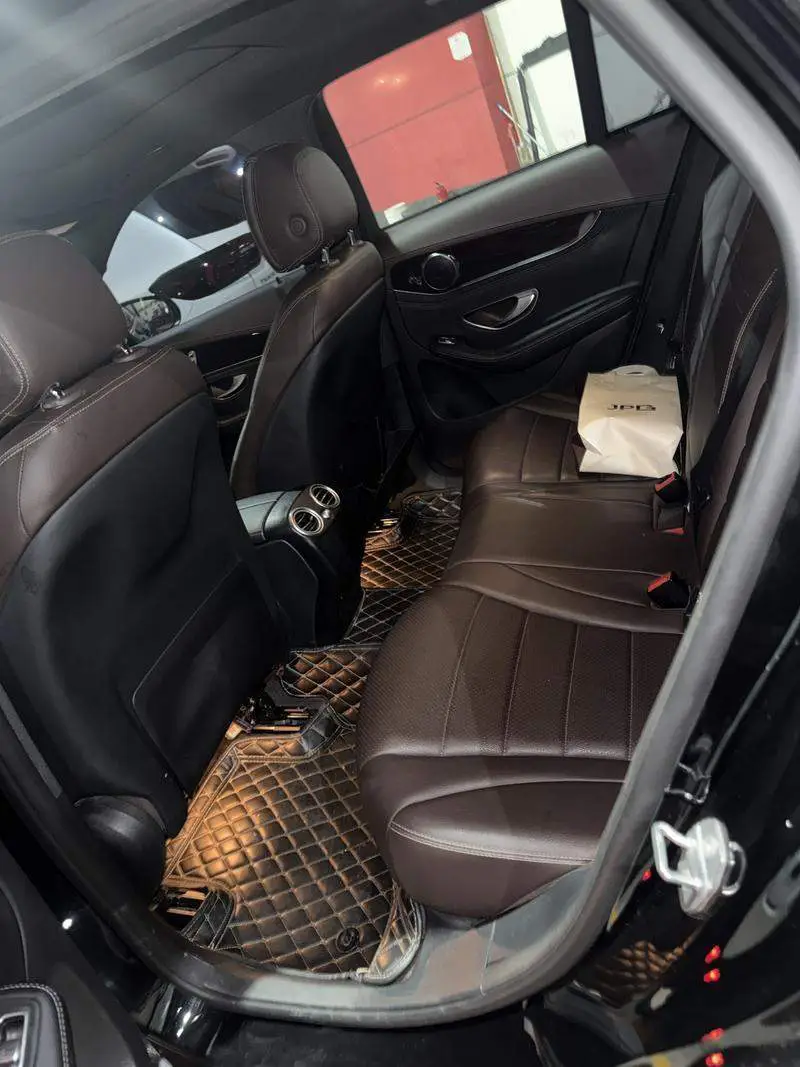 Mercedes-Benz GLC 2017 GLC 260 4MATIC Dynamic — 7