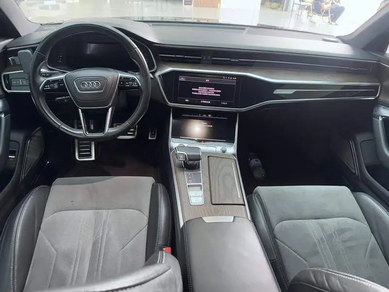 Audi A6L 2023 40 TFSI Luxury Elegance — 10
