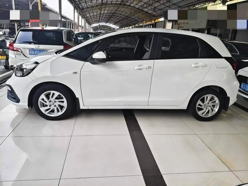 Fit 2021 1.5L CVT Trendy Edition — 4