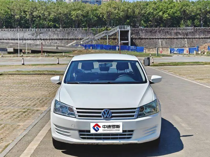 Santana 2015 1.6L Automatic Fashion Edition — 2