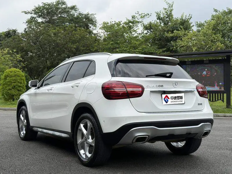 Mercedes-Benz GLA 2019 GLA 200 Dynamic — 4