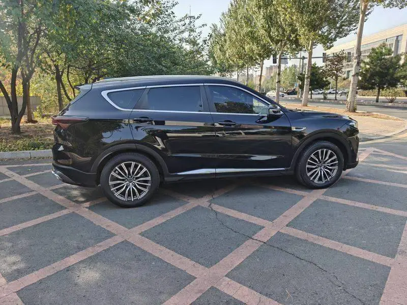 JETOUR X70 PLUS 2023 1.5T DCT Brave PLUS 7-seater — 7