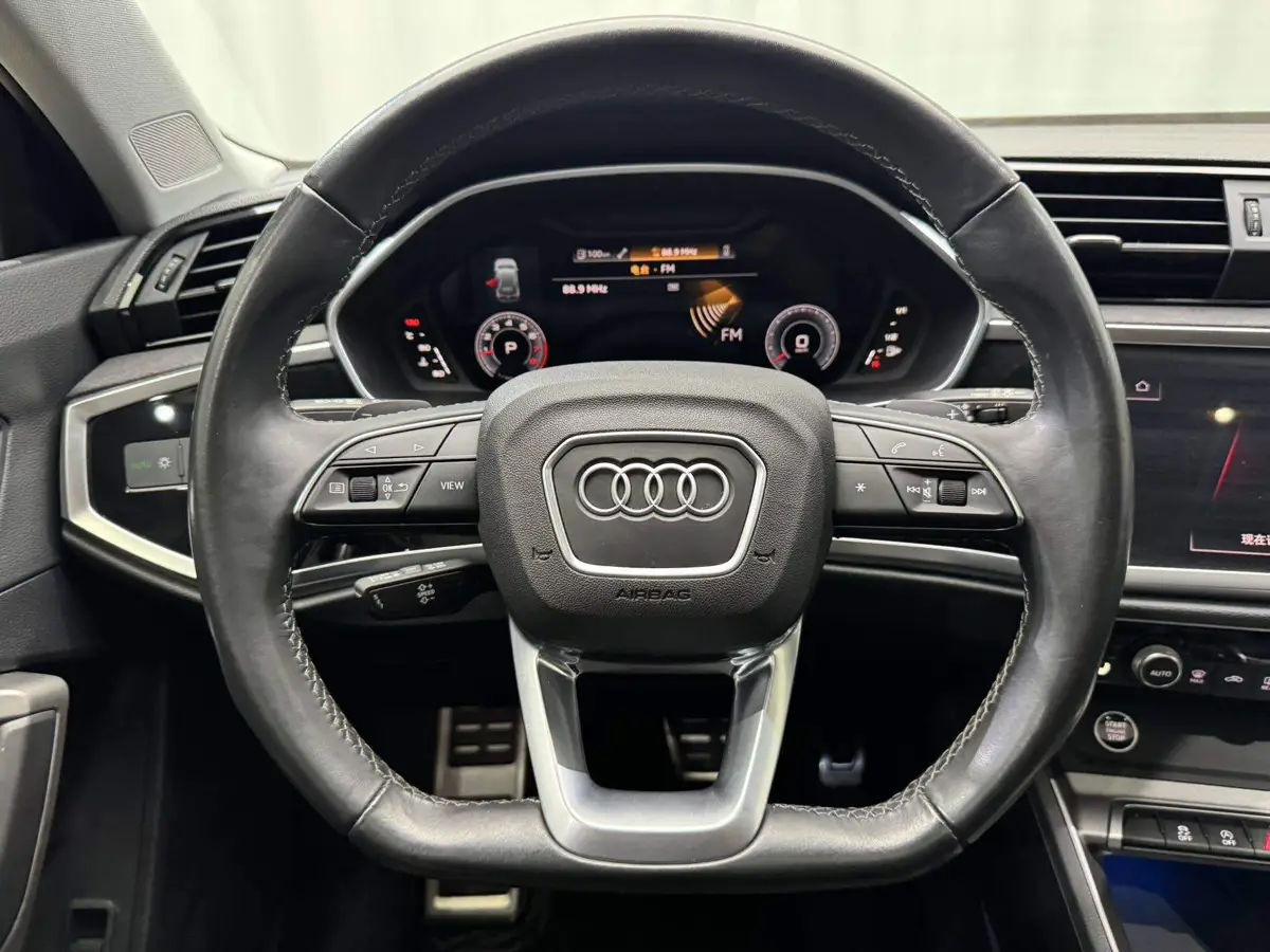 Audi Q3 2023 35 TFSI Fashion Dynamic Edition (1.4T) — 19