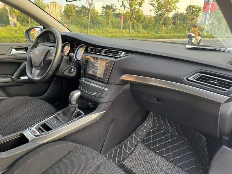 Peugeot 408 2015 1.2T Automatic Luxury Edition — 13