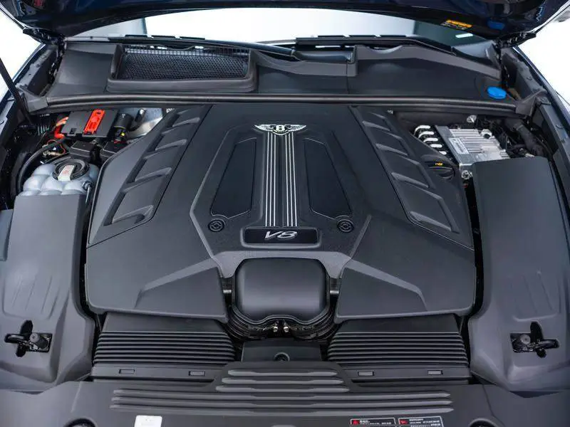 Bentayga 2023 4.0T V8 Long Wheelbase Yadu Edition — 7