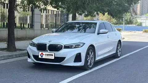 BMW i3 2022 eDrive 35 L