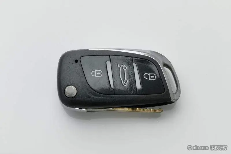 Kia K2 2015 Sedan 1.4L MT GLS — 6
