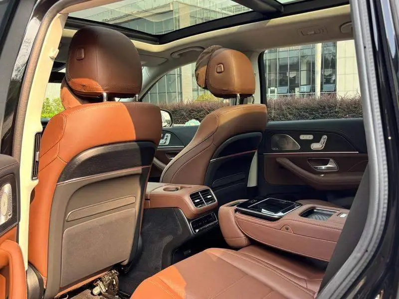 Mercedes-Benz GLS 2025 GLS 450 4MATIC Fashion Edition — 16
