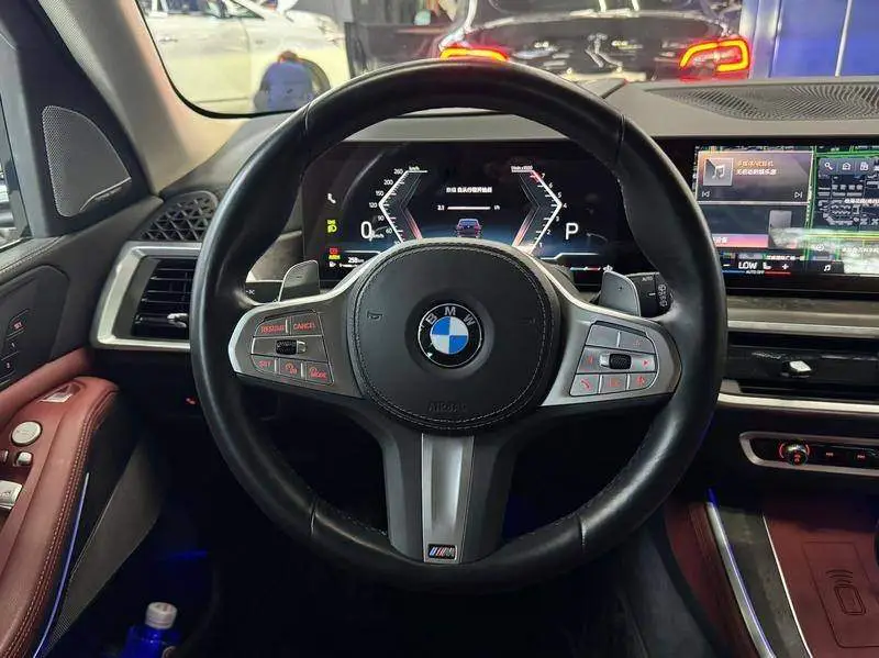 BMW X5 2023 xDrive 30Li M Sport Package — 10