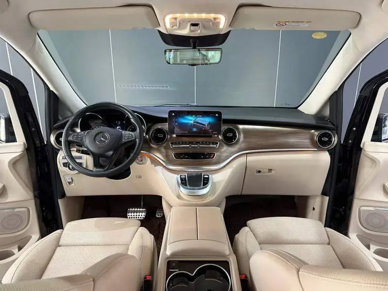 Mercedes-Benz V-Class 2022 V 260 L Long Wheelbase Luxury Edition — 11