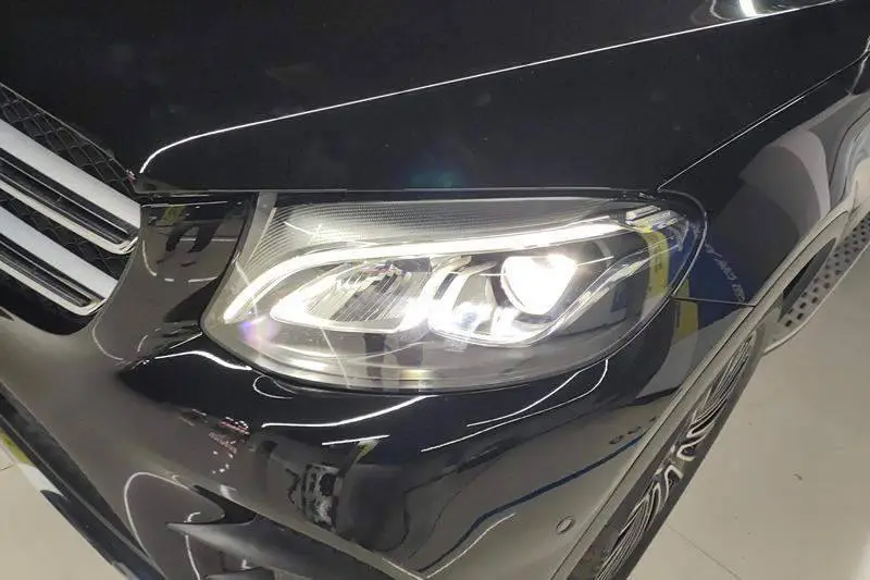 Mercedes-Benz GLC 2019 GLC 260 L 4MATIC Dynamic — 5