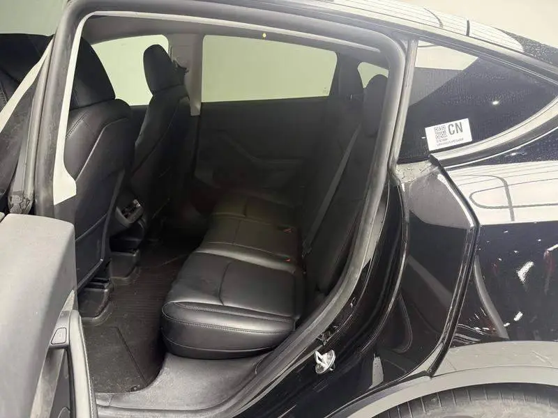 Model Y 2022 facelifted rear-wheel drive version — 15