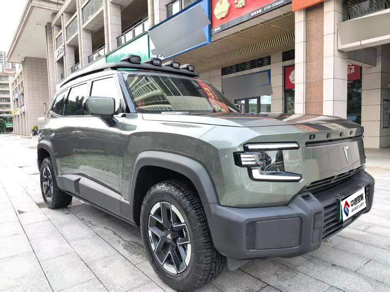 Dark blue G318 2024 4WD air suspension version — 3