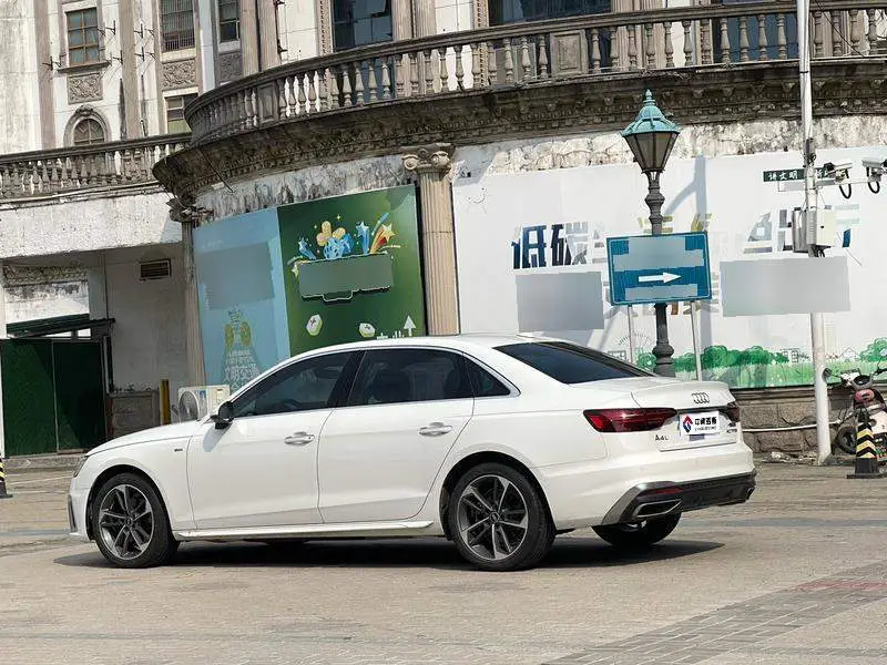 Audi A4L 2022 40 TFSI Stylish and Dynamic — 5