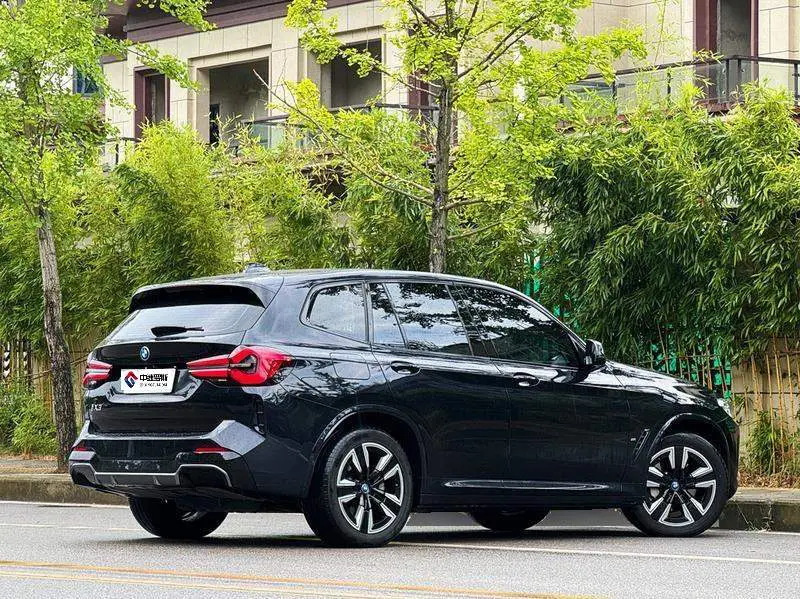 BMW iX3 2023 Leading Model — 6