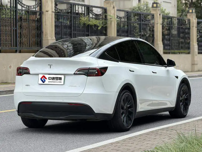 Model Y 2022 facelifted rear-wheel drive version — 6
