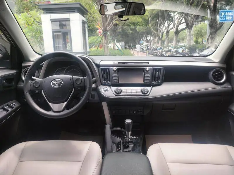 RAV4 Rongfang 2019 2.0L CVT 2WD Fashion Edition National VI — 12