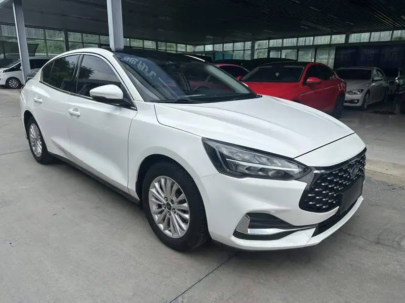 Fox 2021 Sedan EcoBoost 180 Automatic Front — 3